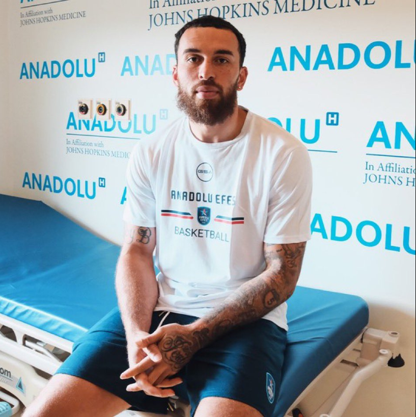 Anadolu Efes yıldızı Mike James’ten taraftara flaş çağrı