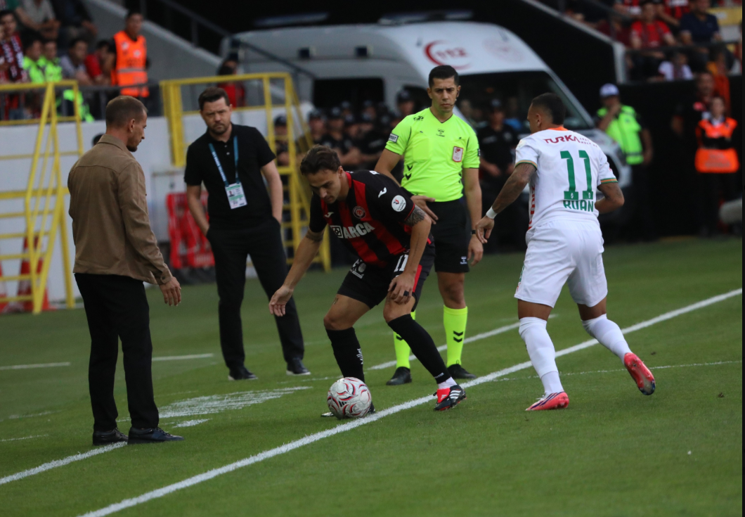 Çorum FK 1-2 Alanyaspor! Alanyaspor Deplasmanda 3 Puanı Kaptı