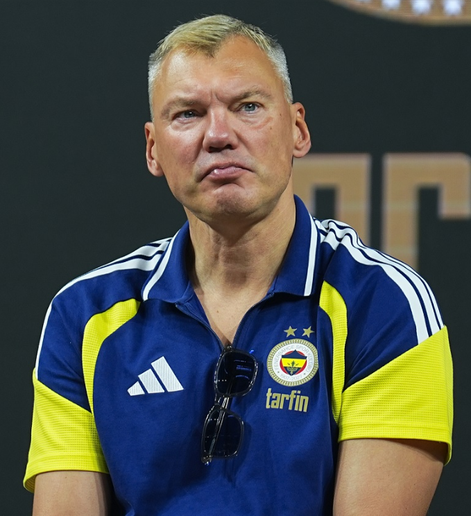 Saras Jasikevicius yönetiminde müthiş istatistik! Fenerbahçe Beko 6 finali de kazandı