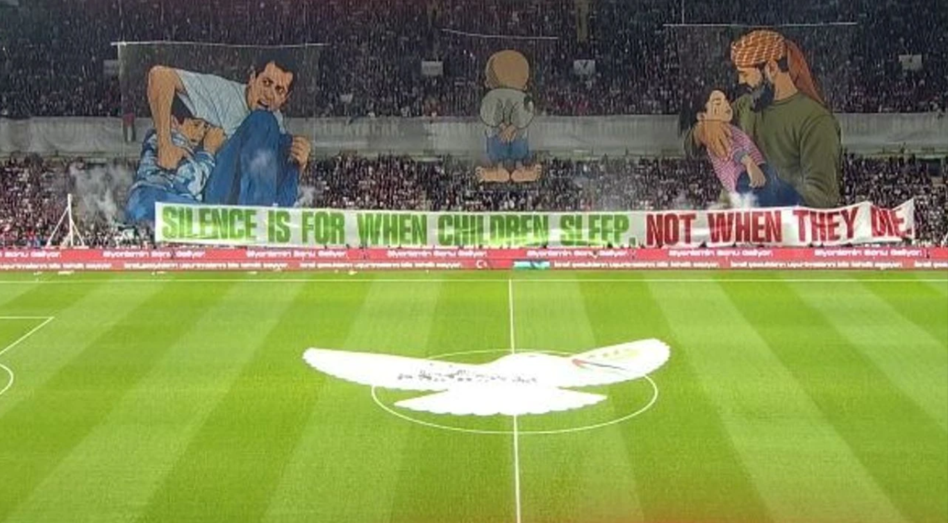 Konyaspor Taraftarlarından Filistin İçin Duygulandıran Koreografi!