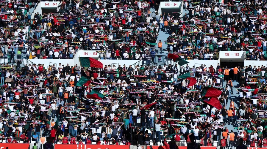 Diyarbakır’da futbol şöleni! Amedspor-Beşiktaş maçında inanılmaz yoğunluk