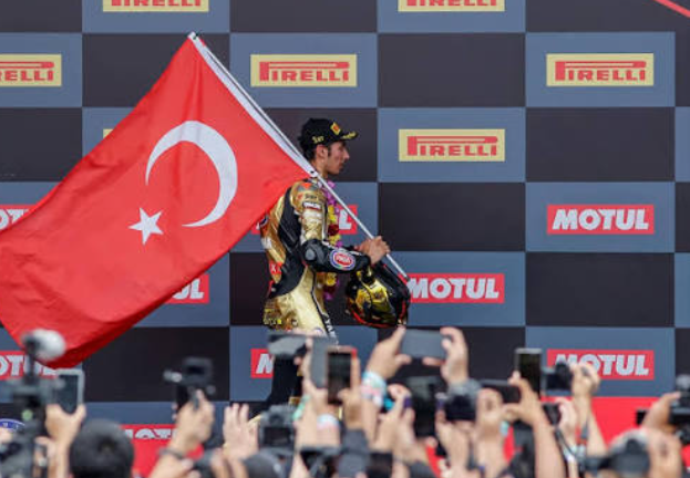 Avusturya GP’de Toprak Tribünü! Türk Bayrakları Red Bull Ring’i Saracak
