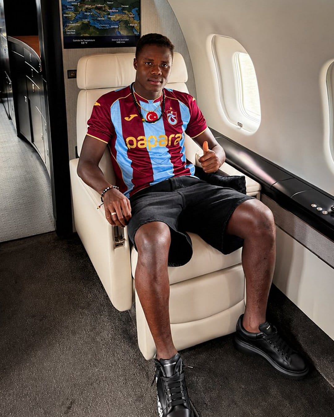 Franculino Dju Trabzon’a geldi! Yeni transferden ilk açıklama