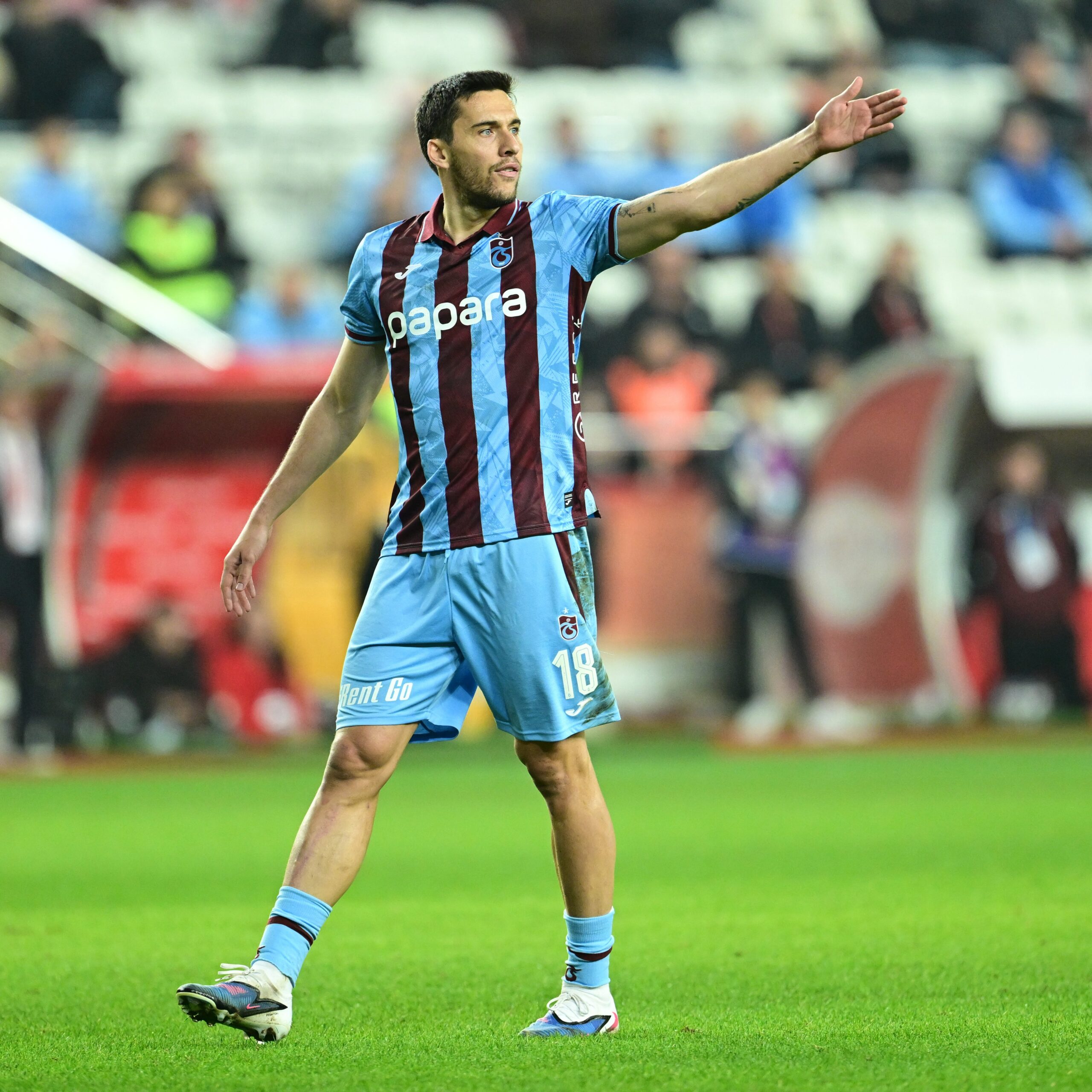 Trabzonspor’da Umut Nayir Şoku! Sağ Uyluğunda Kanama ve Ödem Tespit Edildi