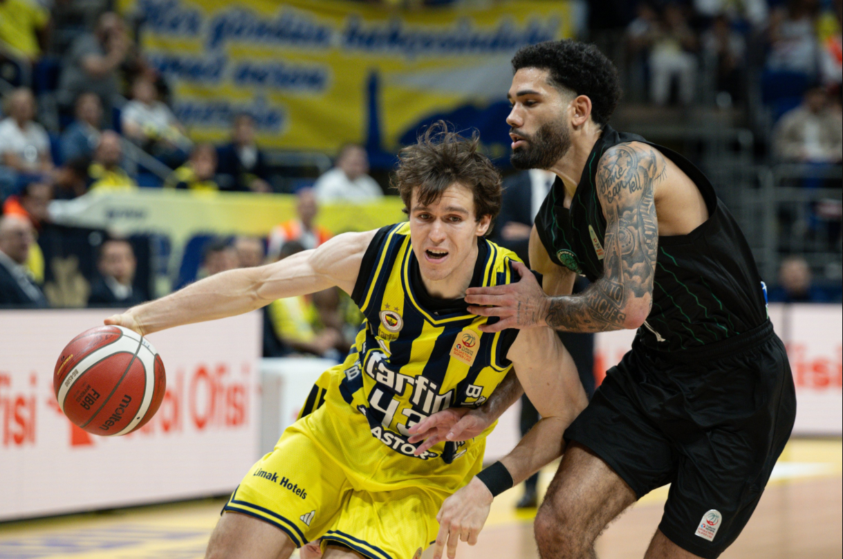 Fenerbahçe son nefeste kazandı! Körfez Basket’i 85-84 mağlup etti